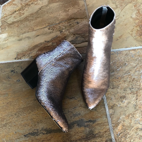 🍃💕NIB Dolce Vita Chrome Sequin Leather Bootie - Picture 2 of 8